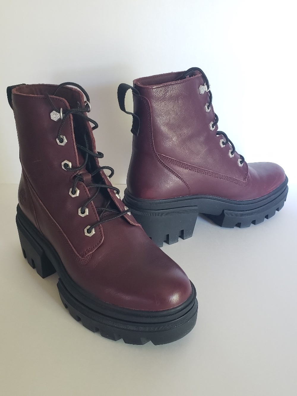 Timberland Everleigh Combat Boots w/Heel in Burgundy Leather - US Size 8